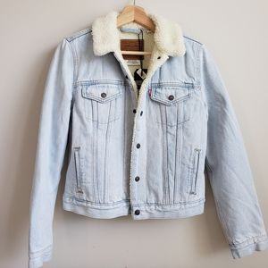 BNWT Levi's Light Denim Jean Trucker Jacket size S